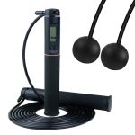 Adjustable skipping rope with digital counter